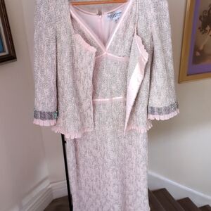 St. John Evening 2 Piece Dress and Jacket. SZ 8. NWOT. Stunning!!!!
